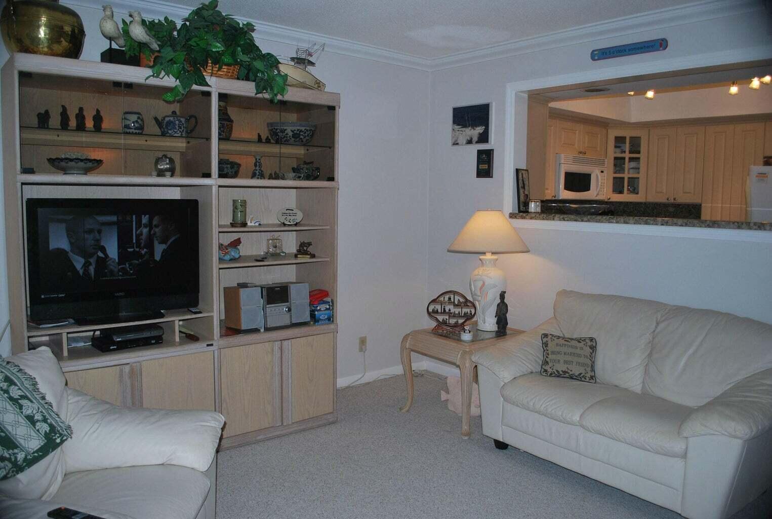 North Palm Beach Condo: 100 Lehane Terrace