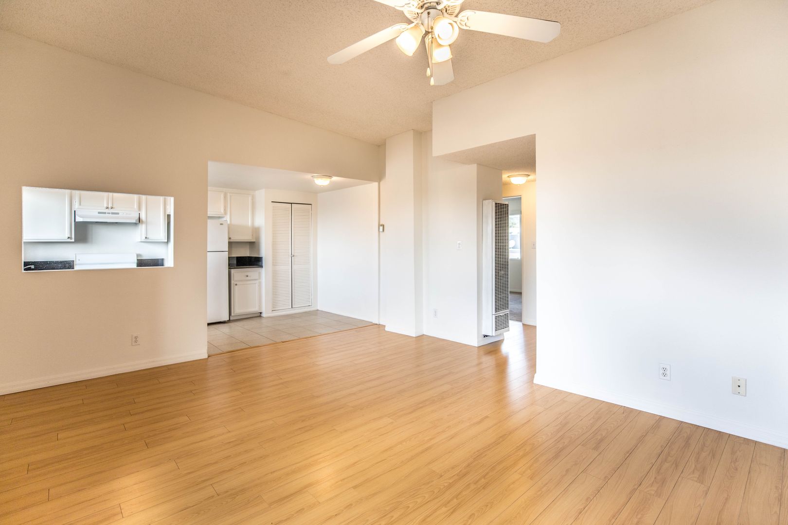 Los Angeles Condo: 1962 Beachwood Dr.