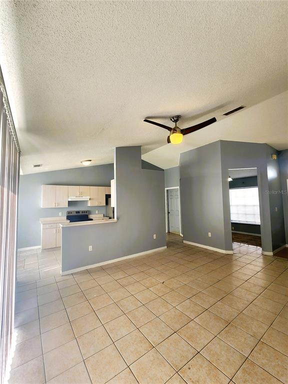 Kissimmee Condo: 235 Dalton Drive