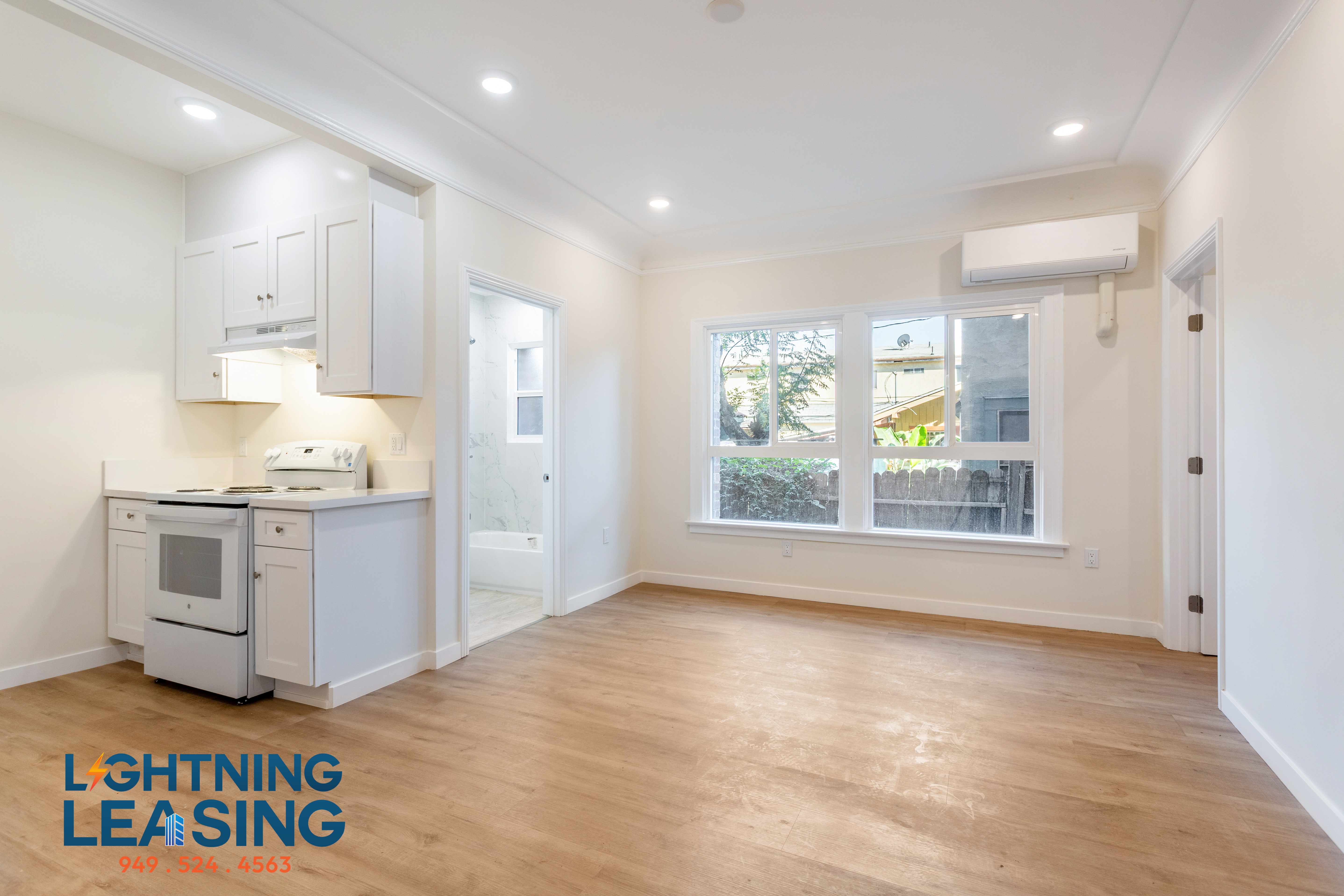 Los Angeles Condo: 5503 Romaine Street