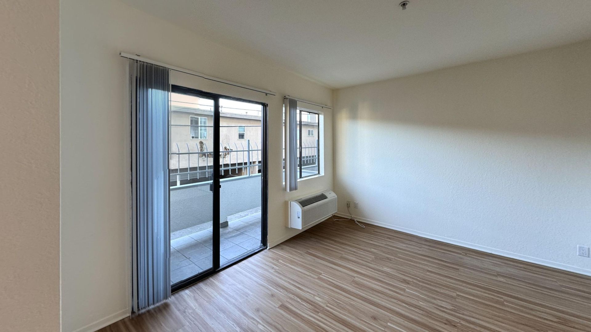 Culver City Apartment: 3848 Overland Ave