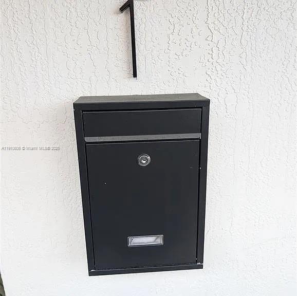 Pompano Beach Condo: 920 Northwest 8th Avenue