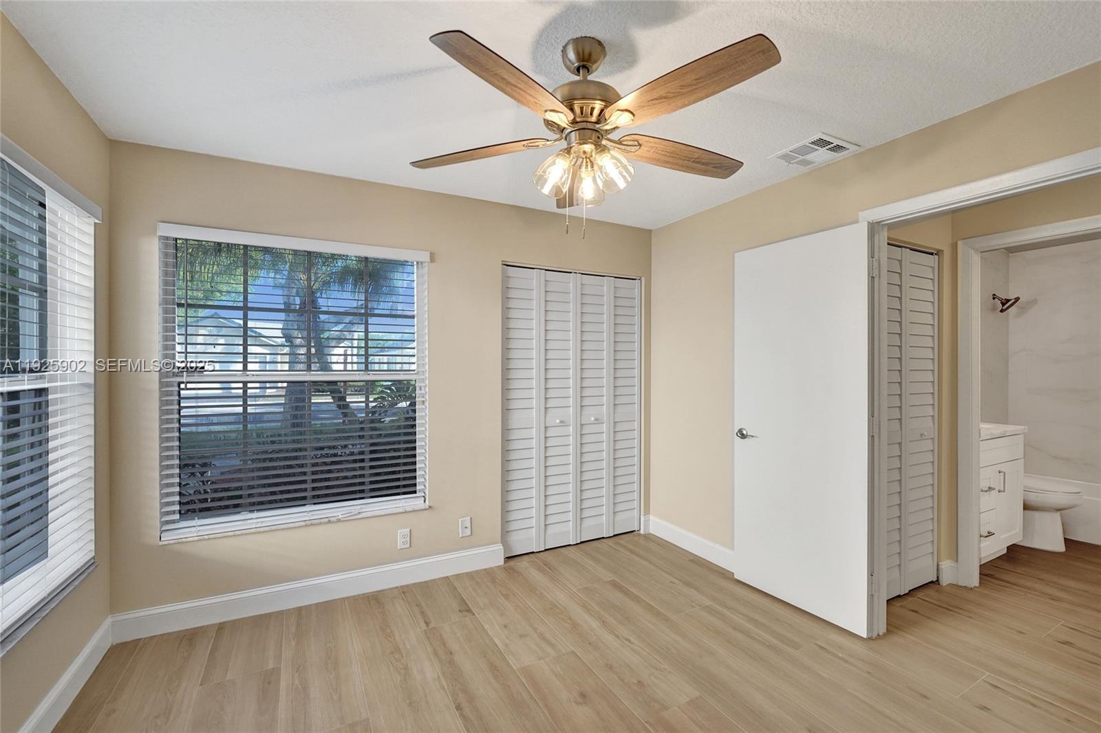 Davie Condo: 9012 Lake Park Circle South