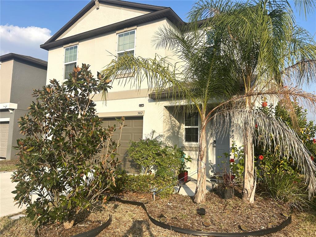 Ruskin Condo: 582 Royal Empress Drive