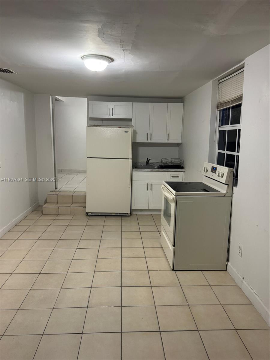 Hialeah Condo: 276 East 12th Street
