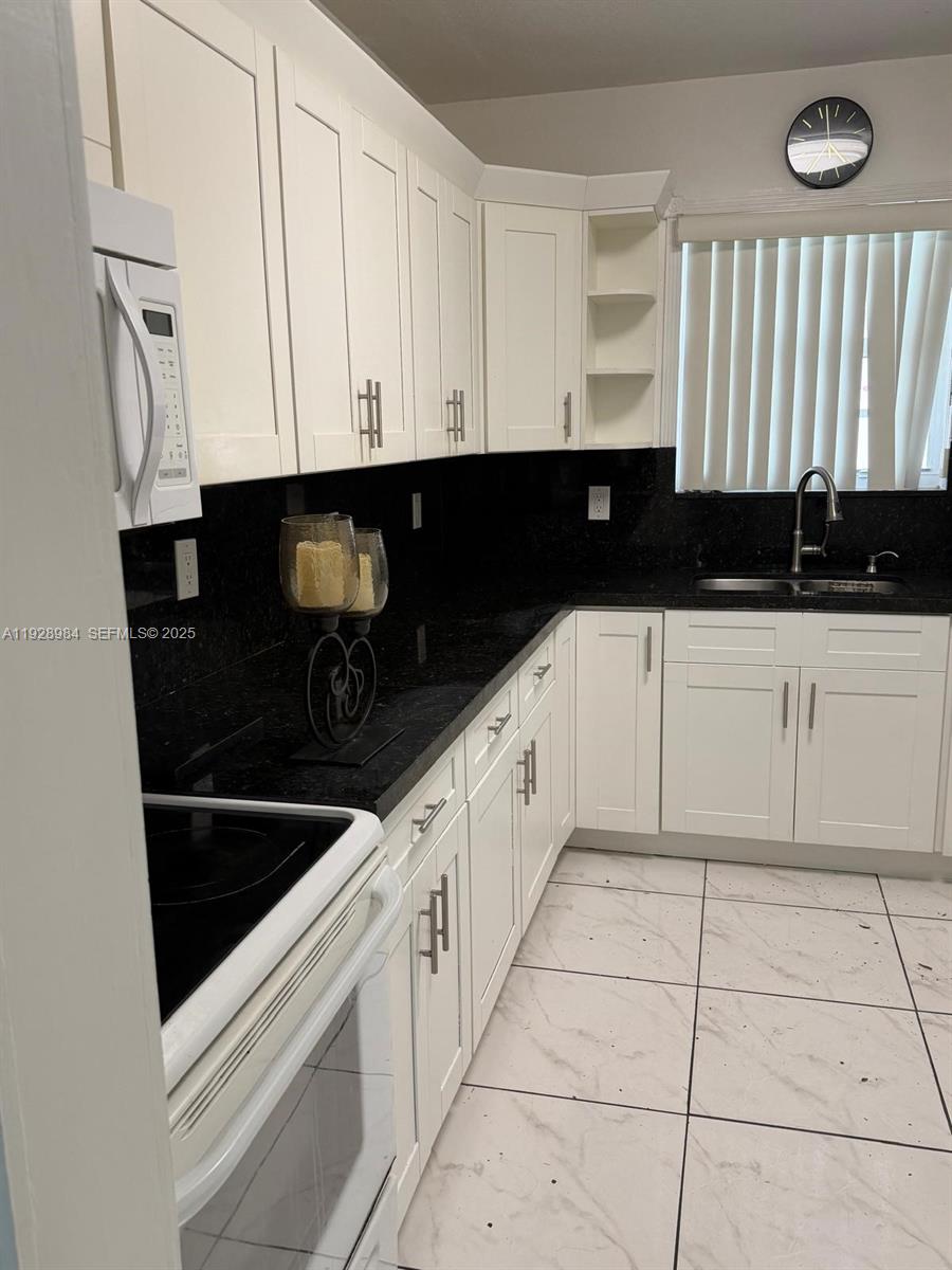 Miami Condo: 13100 Northwest 22nd Avenue