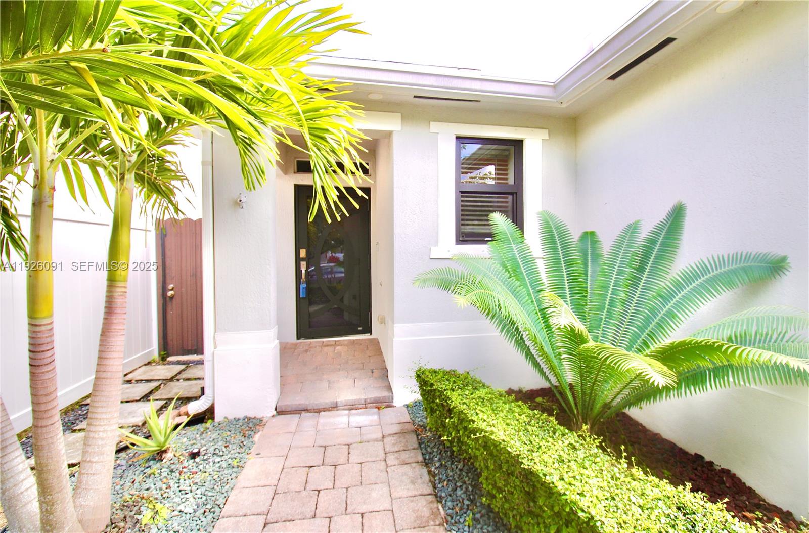 Florida City Condo: 561 Northeast 6th Place