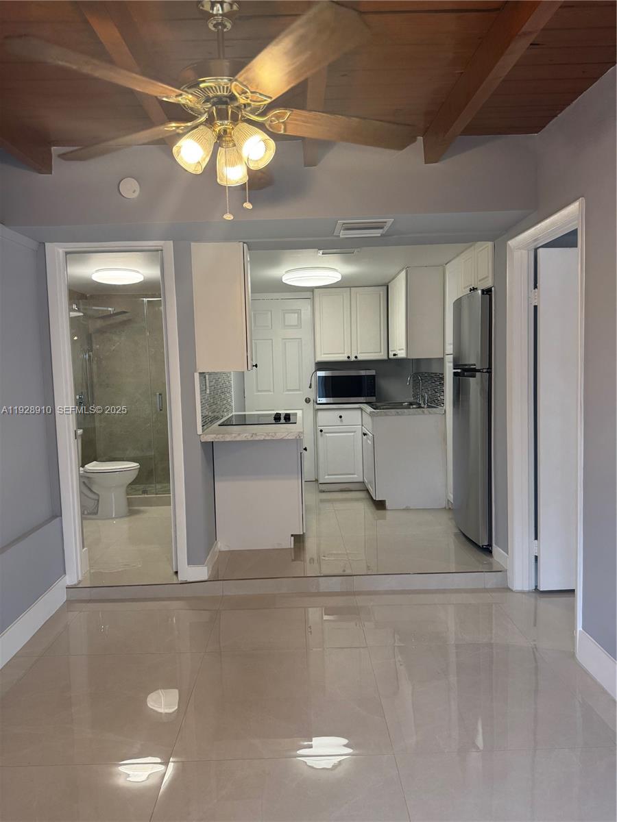 Hialeah Condo: 881 Hialeah Drive