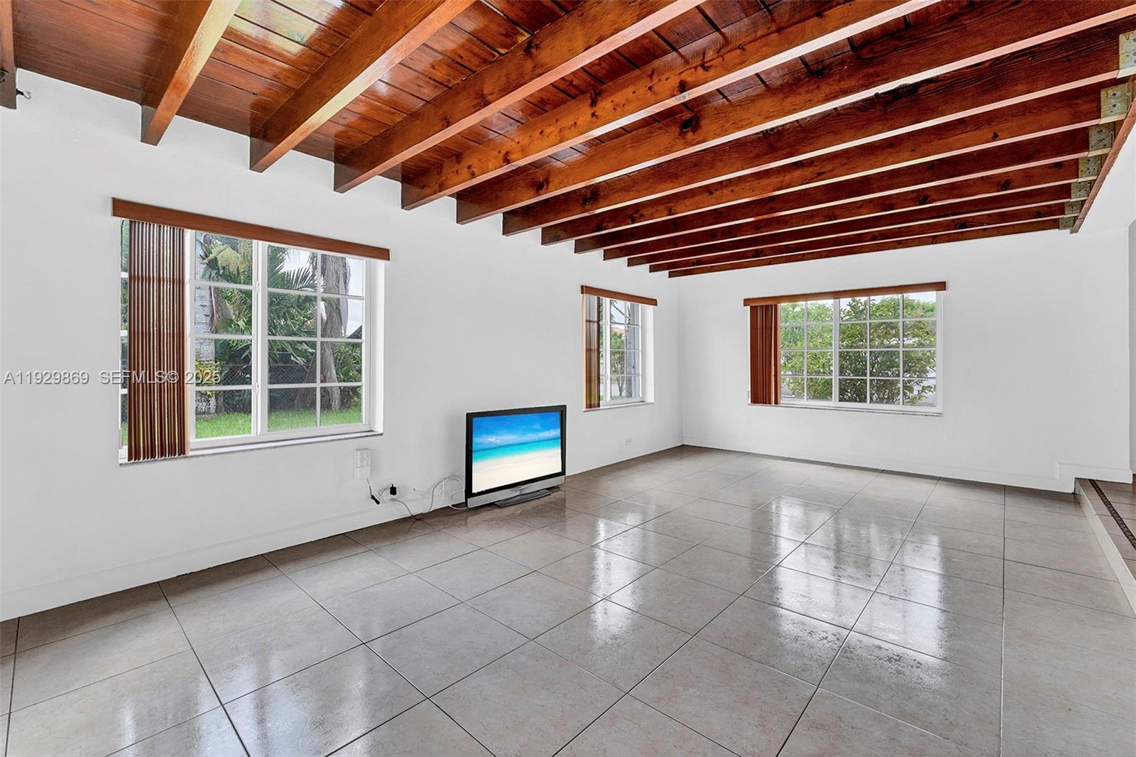 Hialeah Condo: 361 Southeast 6th Avenue