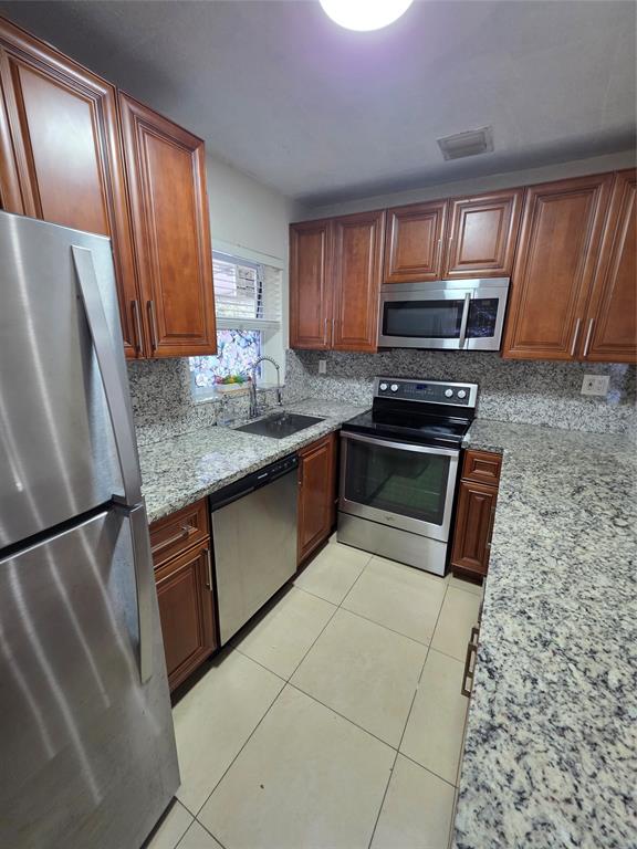 Fort Lauderdale Condo: 341 Delaware Avenue