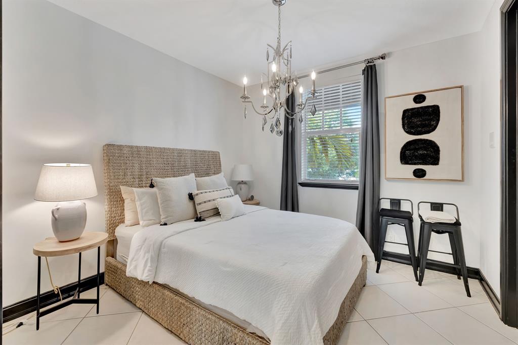 Wilton Manors Condo: 2309 Northeast 9th Avenue