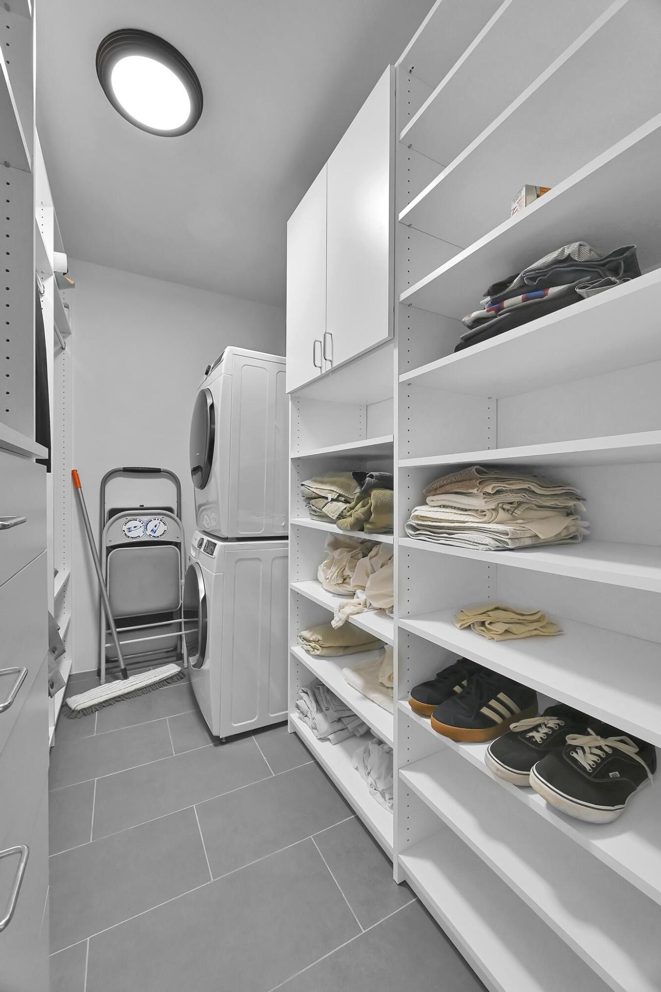 West Palm Beach Condo: 203 Lake Carol Drive