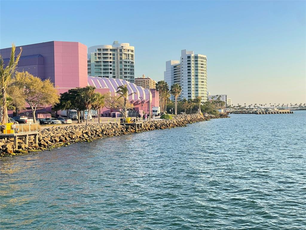 Sarasota Condo: 828 South Tuttle Avenue