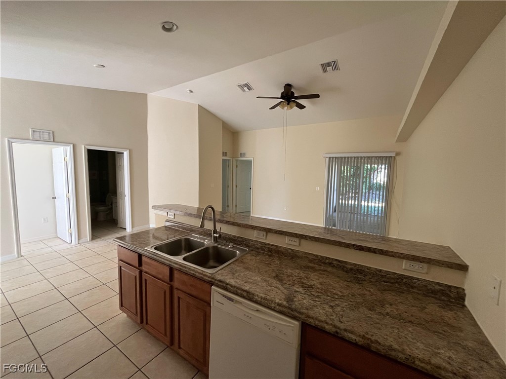 Cape Coral Condo: 601 Southeast 5th Street