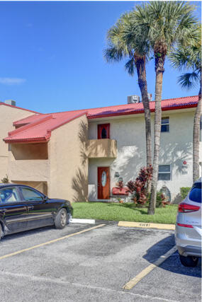 West Palm Beach Condo: 235 Golden River Drive