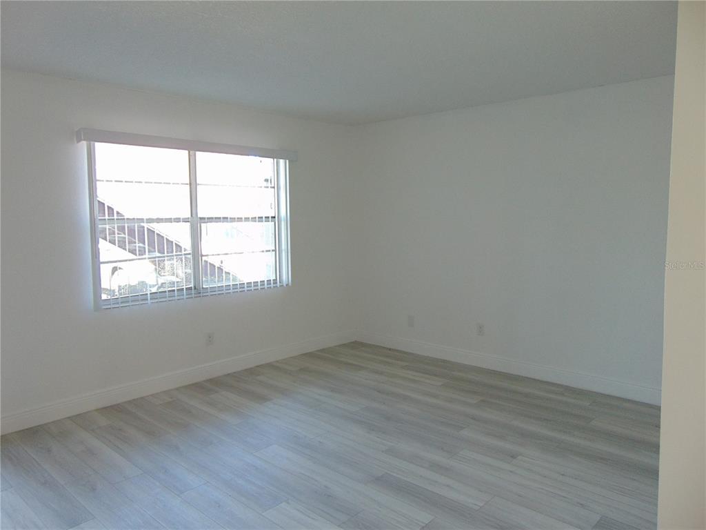 Tampa Condo: 9005 Tudor Drive