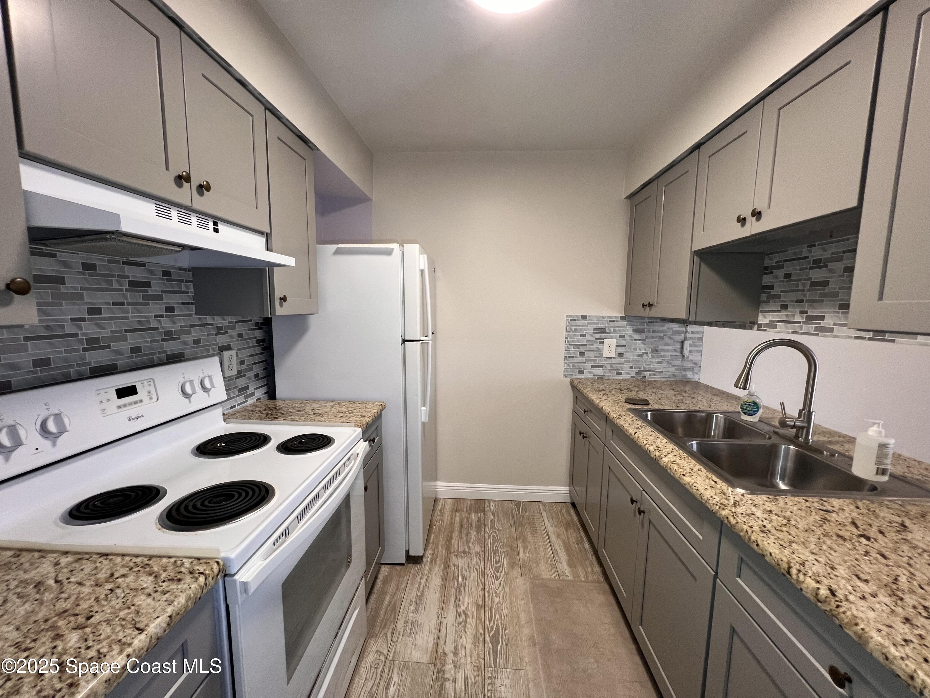 Melbourne Condo: 217 San Juan Circle