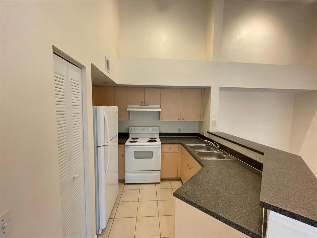 West Palm Beach Condo: 4211 San Marino Boulevard