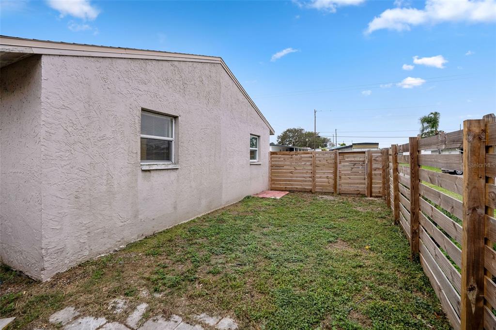 Clearwater Condo: 1285 South Betty Lane