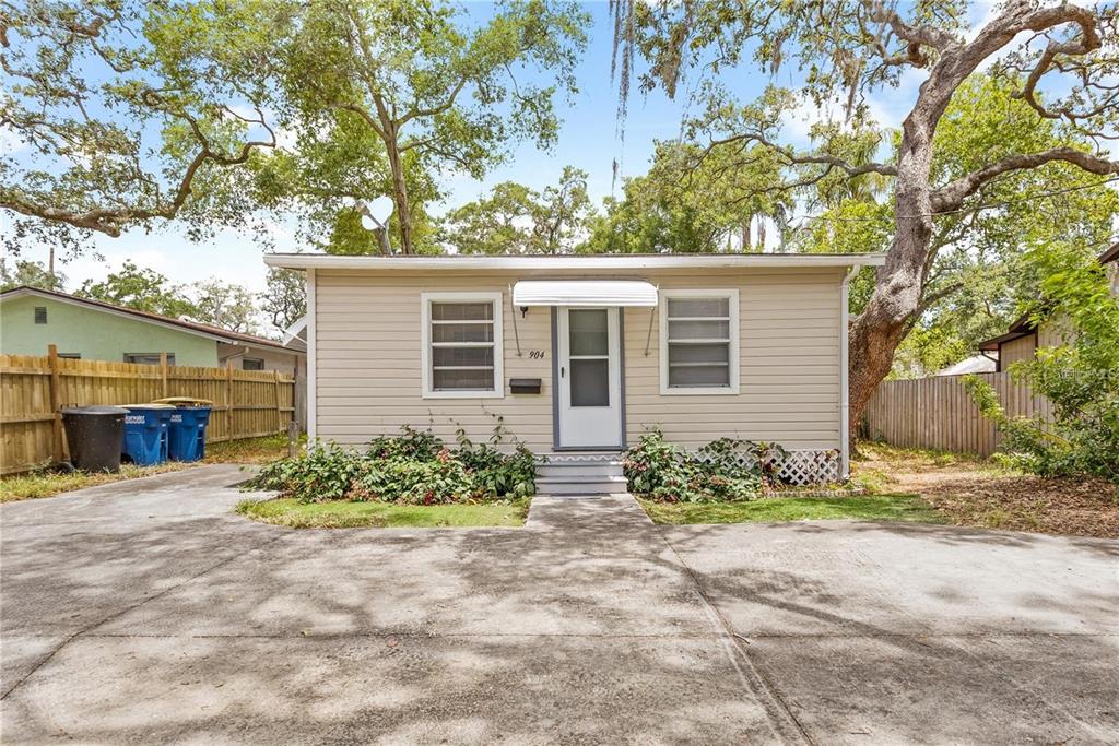 Clearwater Condo: 904 Lakeview Road