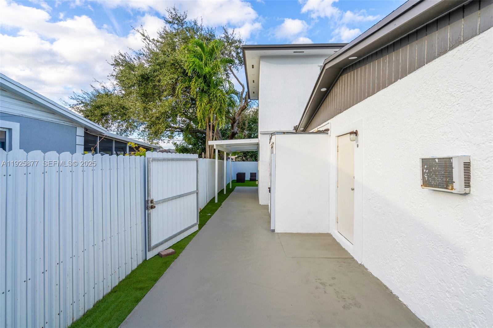 Miami Gardens Condo: 4971 Northwest 179th Street