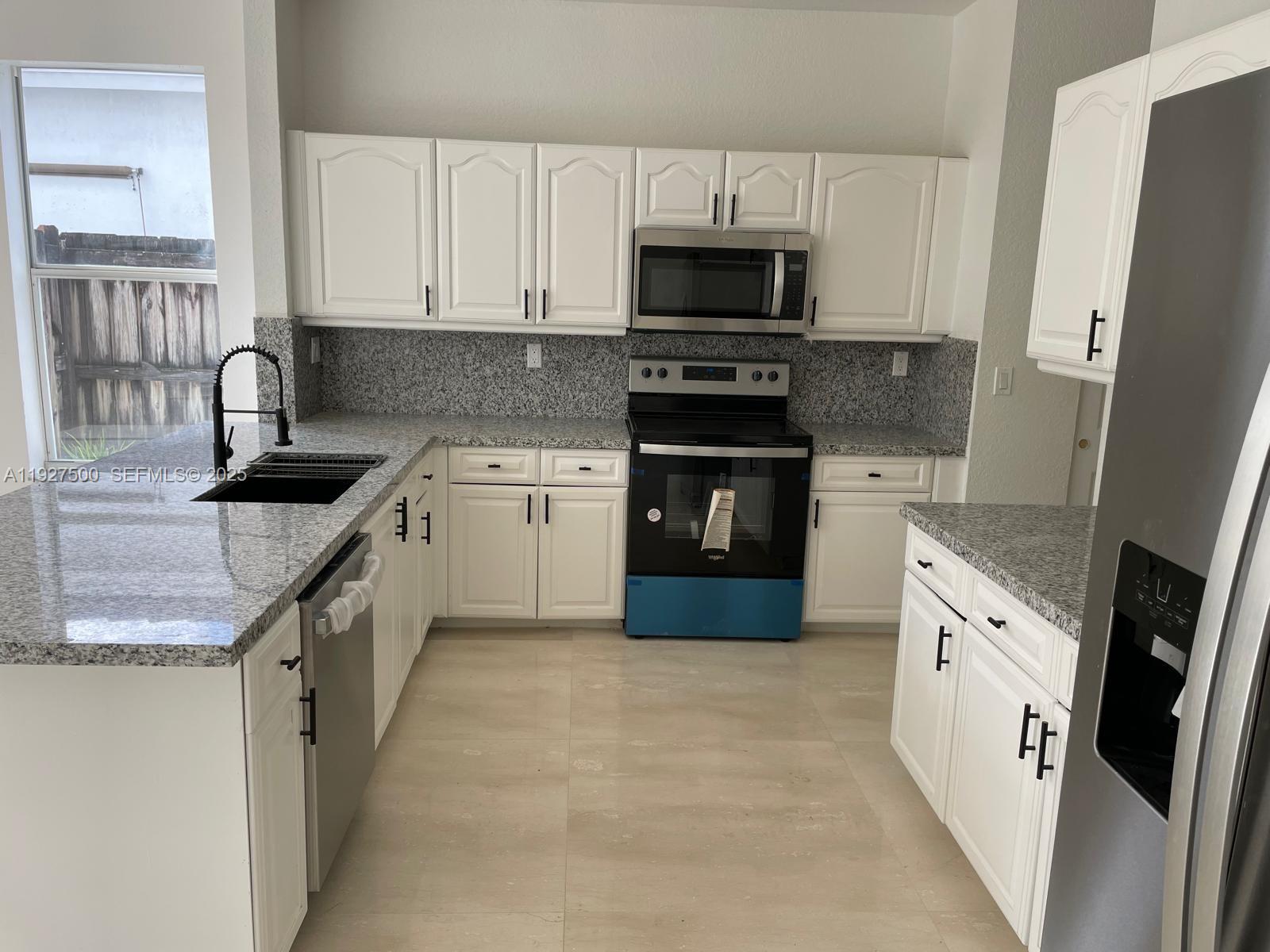 Miami Condo: 15964 Southwest 139th Street