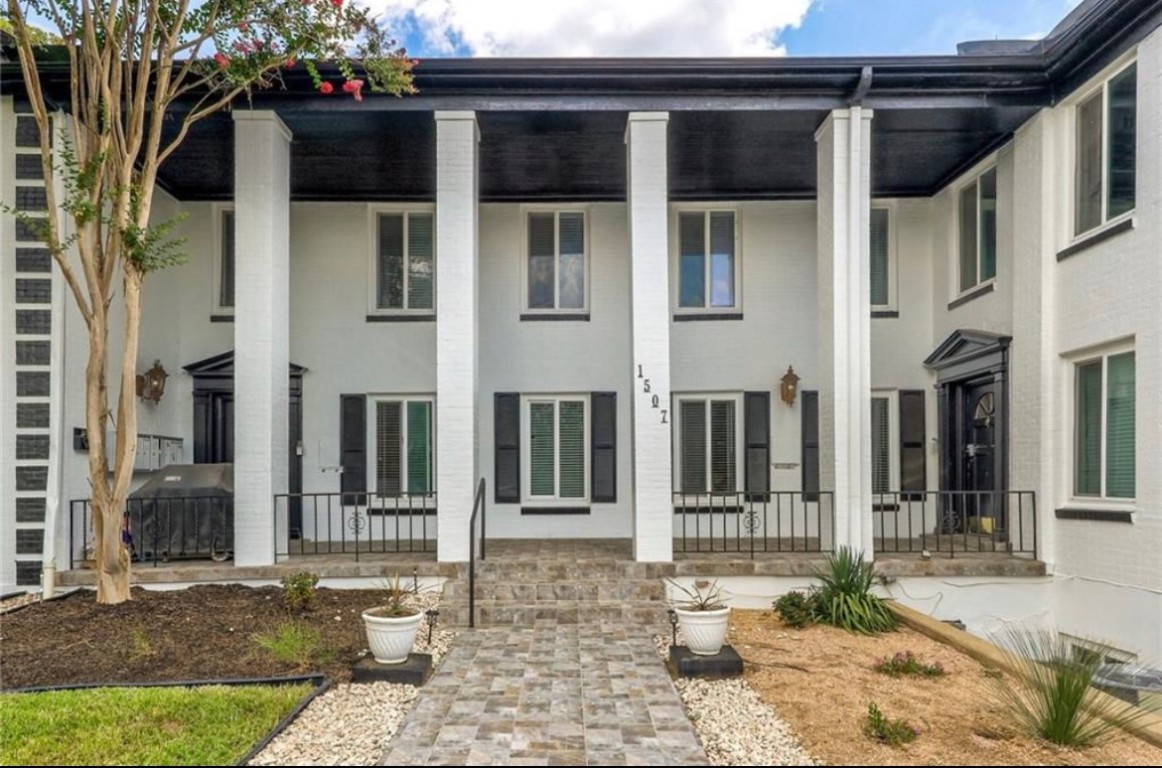 Austin Condo: 1507 Pease Road