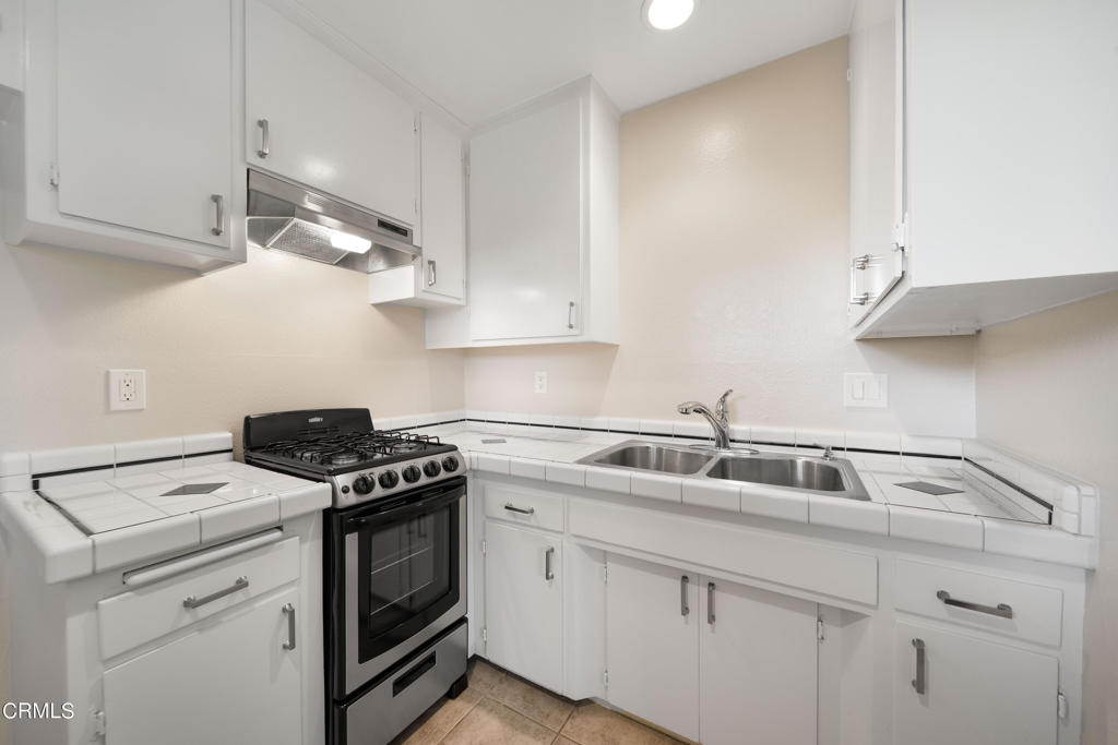 Pasadena Condo: 761 East Orange Grove Boulevard