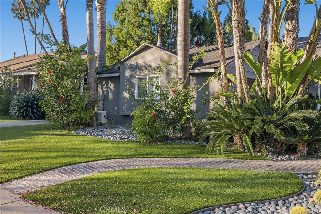 Studio City Condo: 12511 Landale Street