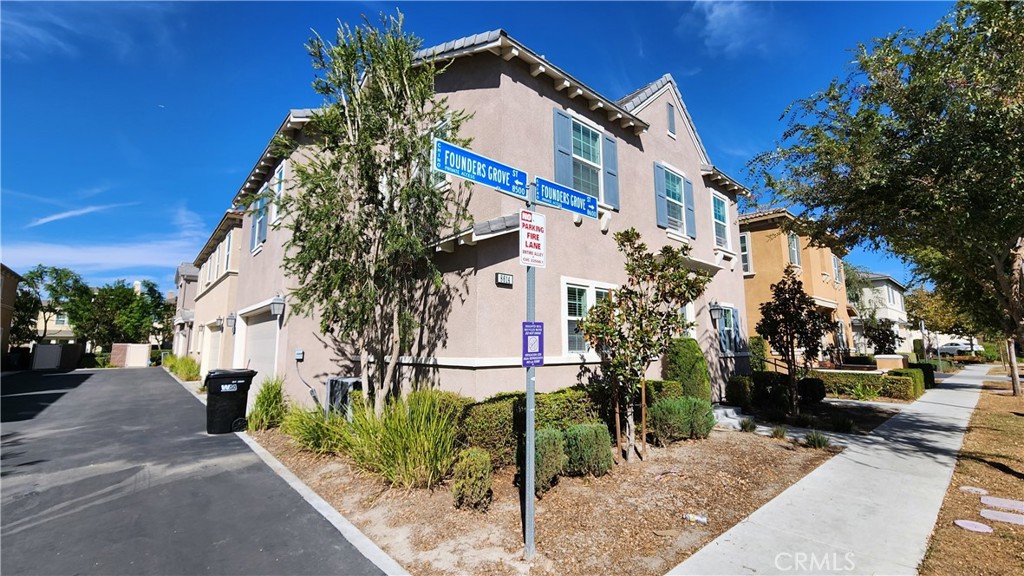 Chino Condo: 8614 Founders Grove Street