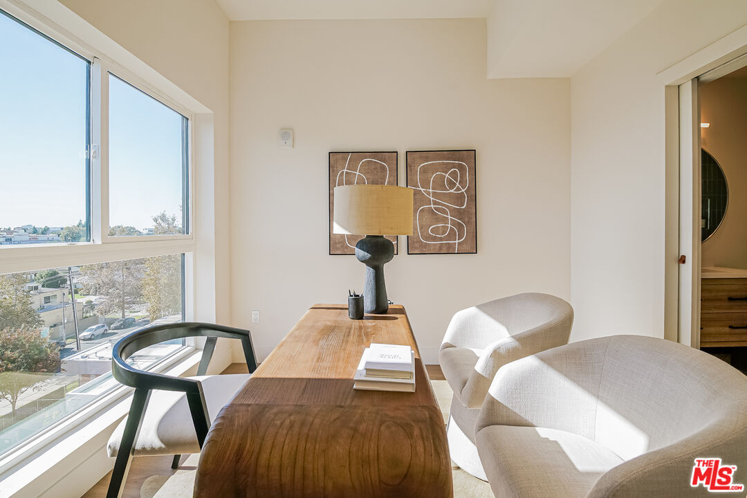 Los Angeles Condo: 611 North Virgil Avenue
