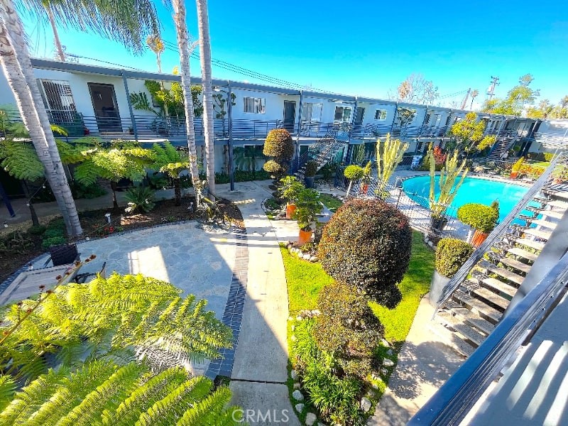 Costa Mesa Condo: 931 West 19th Street