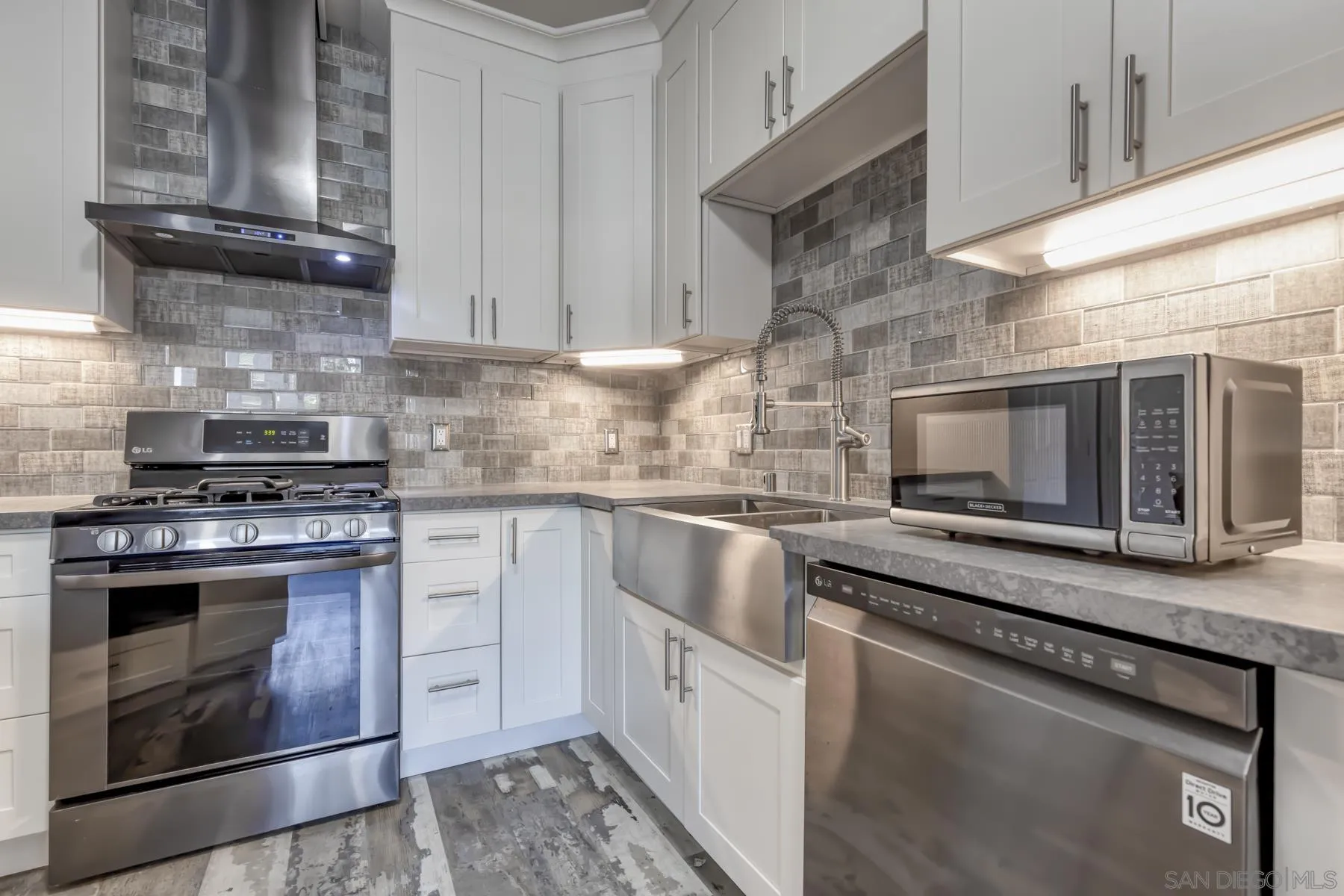 San Diego Condo: 550 Park Boulevard