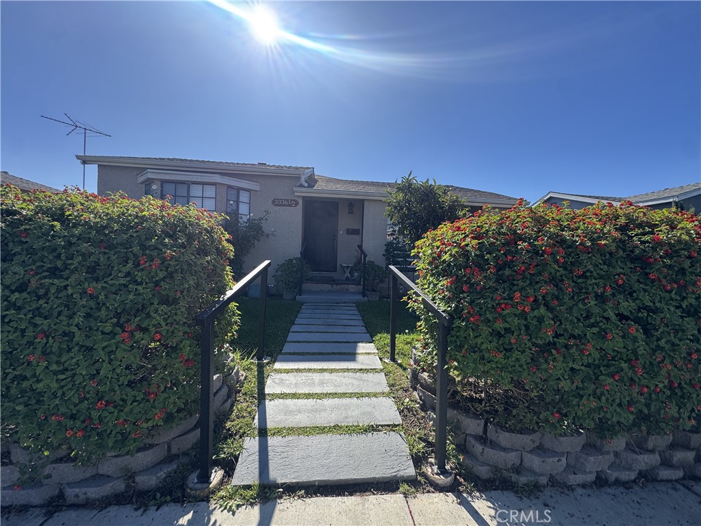 Hawthorne Condo: 3336 West 133rd Street