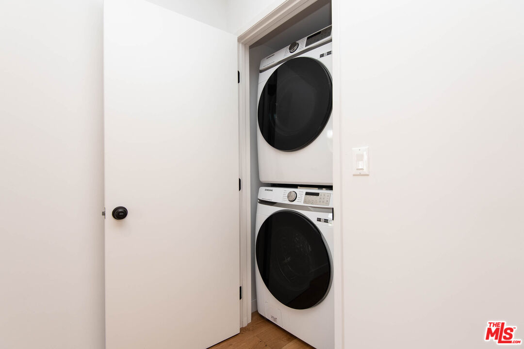 Los Angeles Condo: 5935 Chula Vista Way