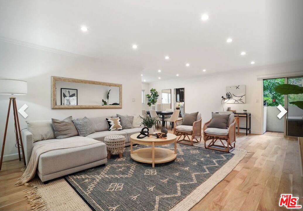 West Hollywood Condo: 960 Larrabee Street