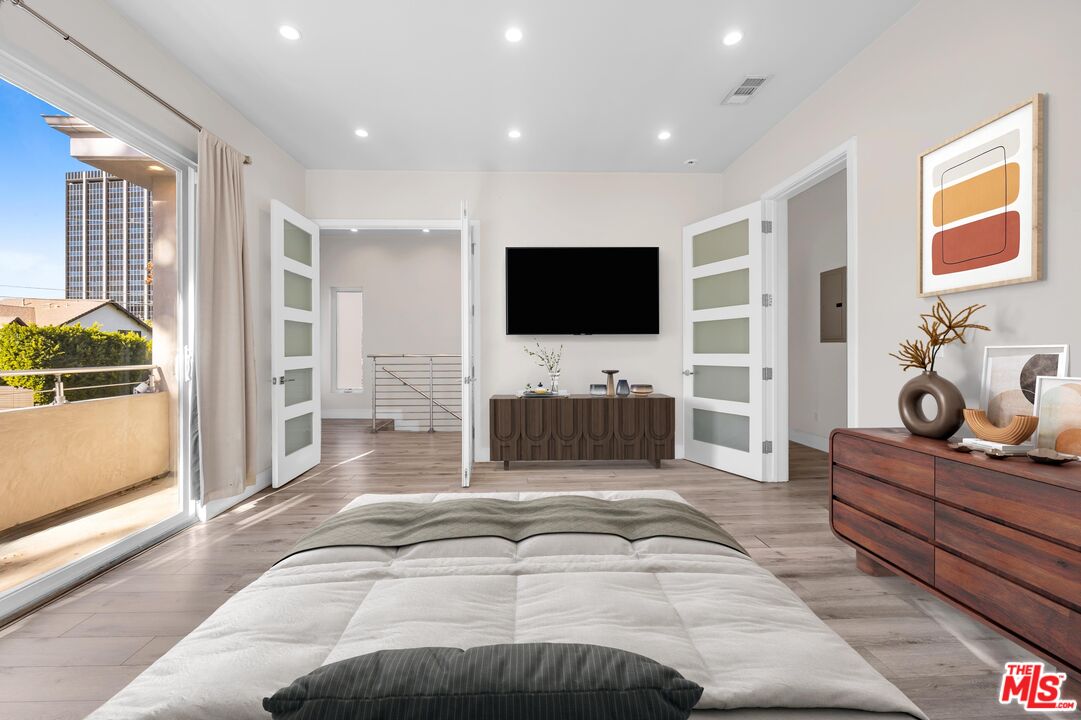 Encino Condo: 4538 Dempsey Avenue