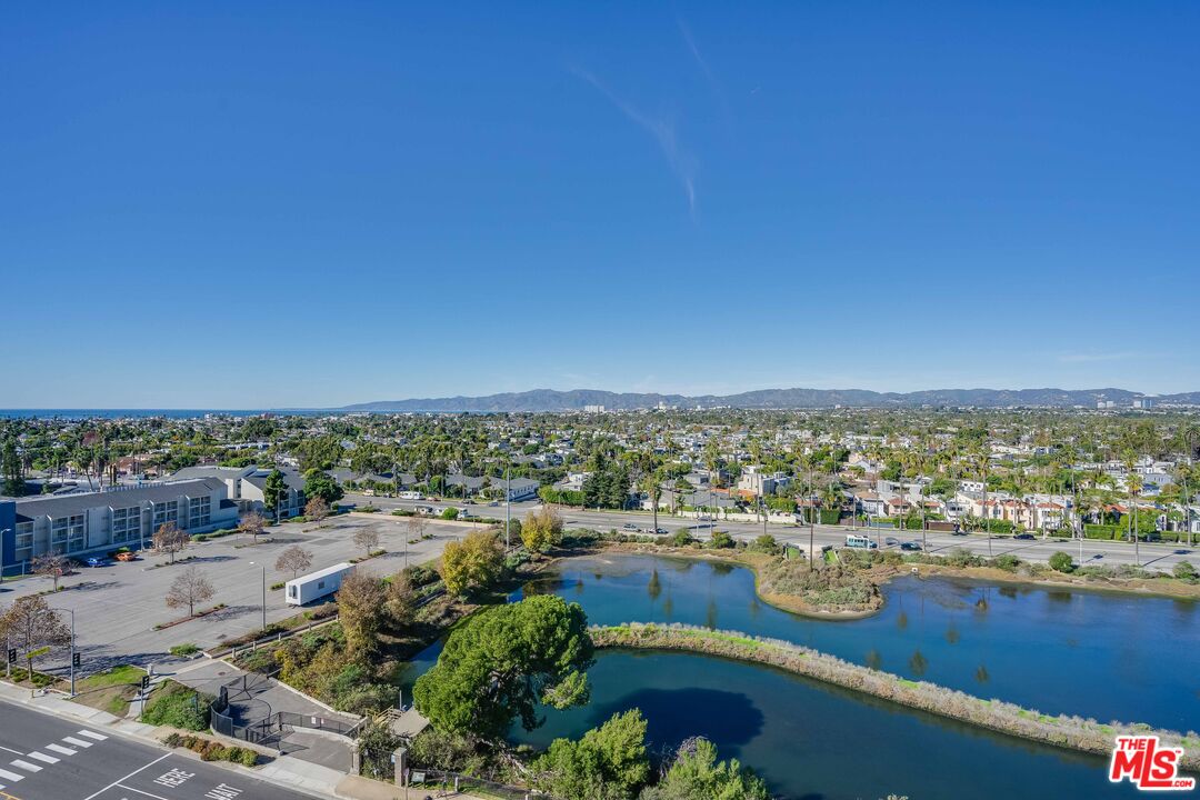 Marina del Rey Condo: 4265 Marina City Drive