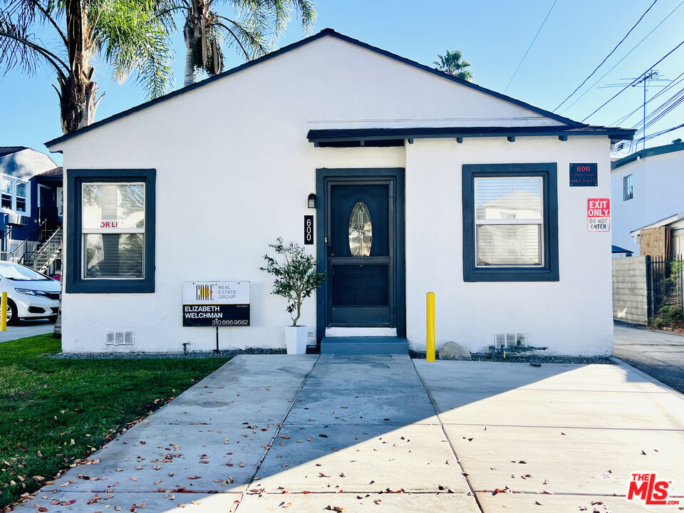 Glendale Condo: 600 East Chevy Chase Drive