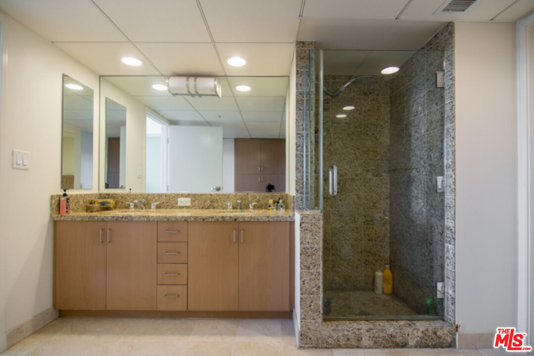 Marina del Rey Condo: 13700 Marina Pointe Drive