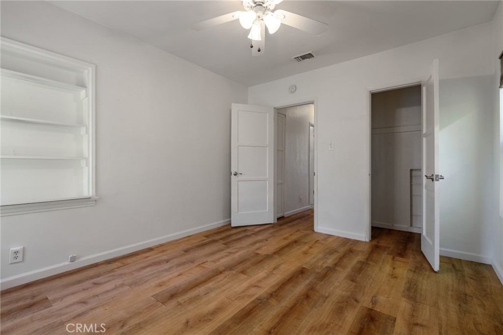 Chatsworth Condo: 10326 Vassar Avenue