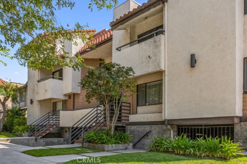 Glendale Condo: 1132 Elm Avenue