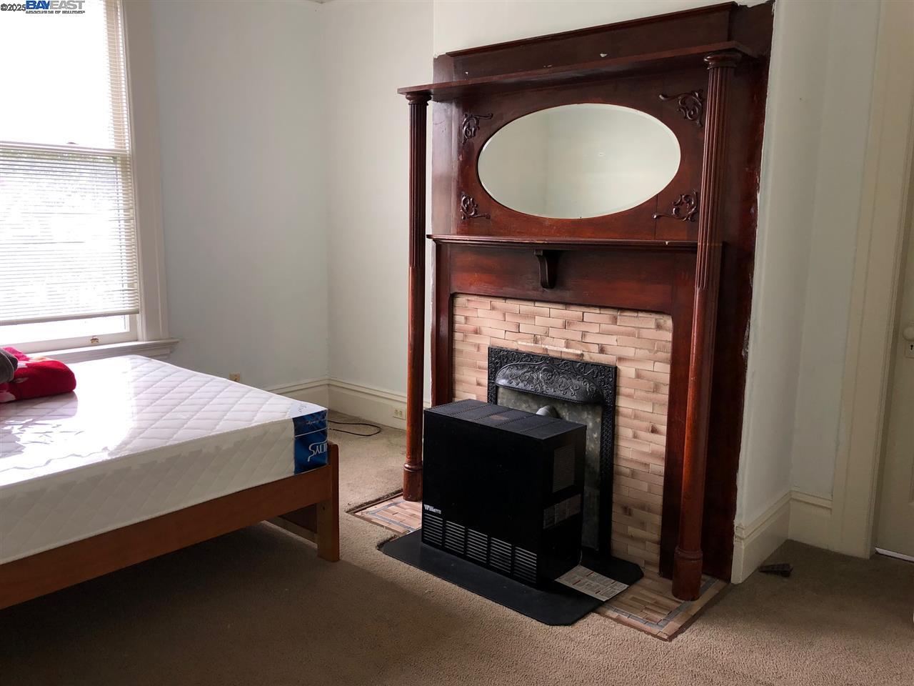 Alameda Condo: 1173 Park Avenue