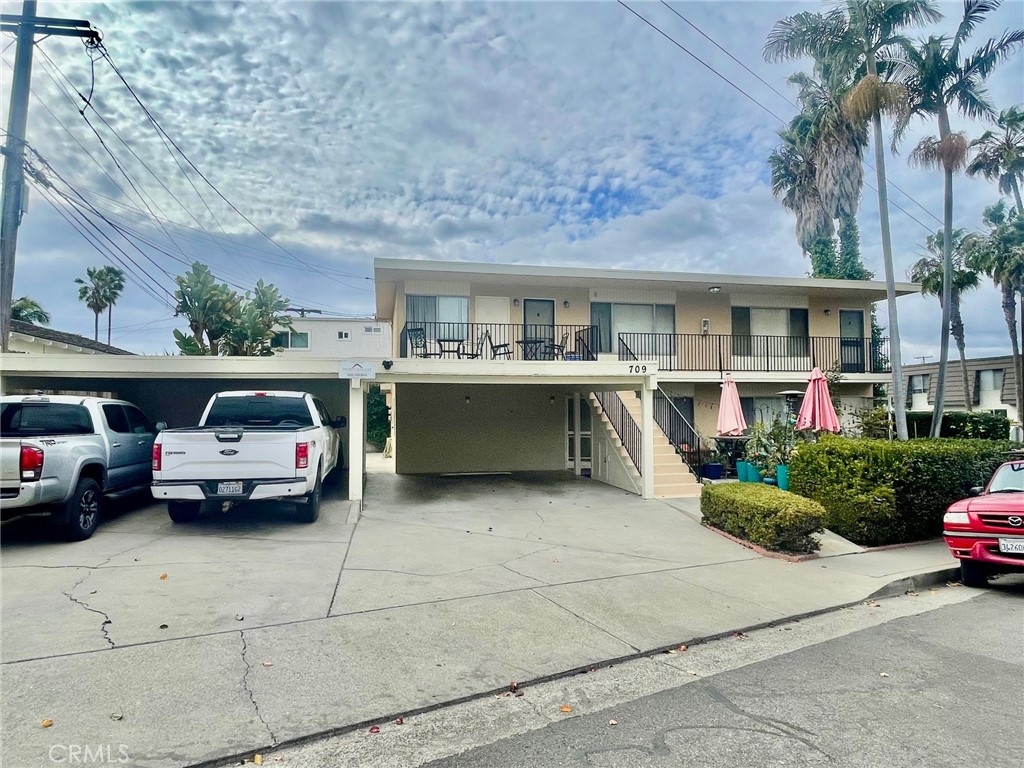 San Clemente Condo: 709 Calle Puente