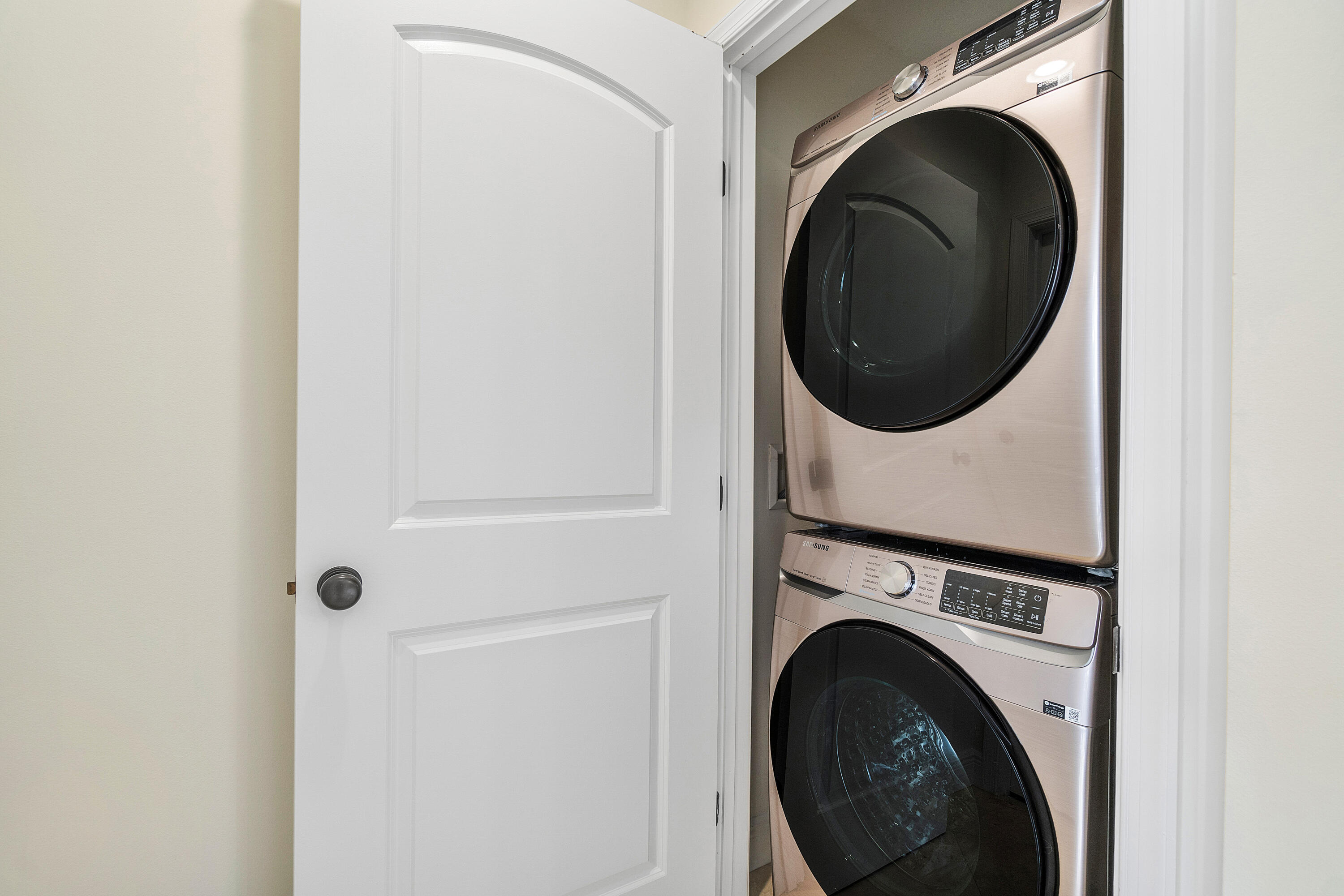 West Palm Beach Condo: 701 South Olive Avenue