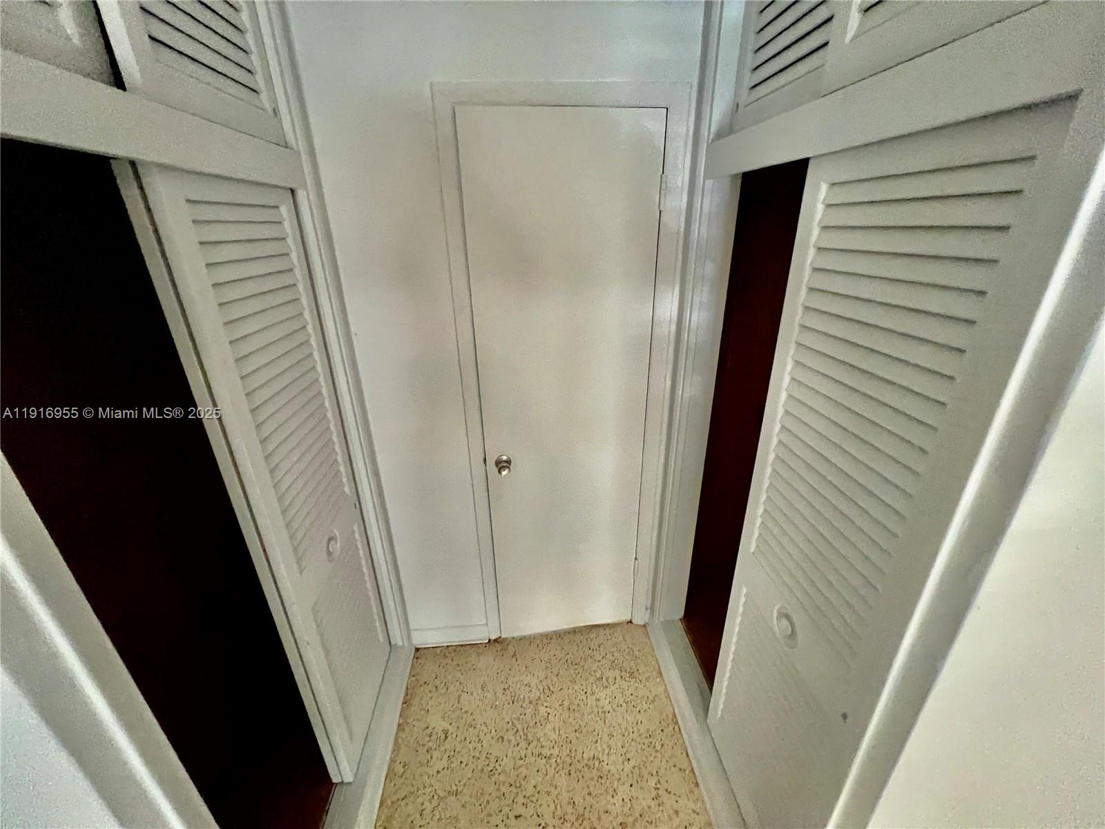 Miami Condo: 15831 Southwest 100th Court