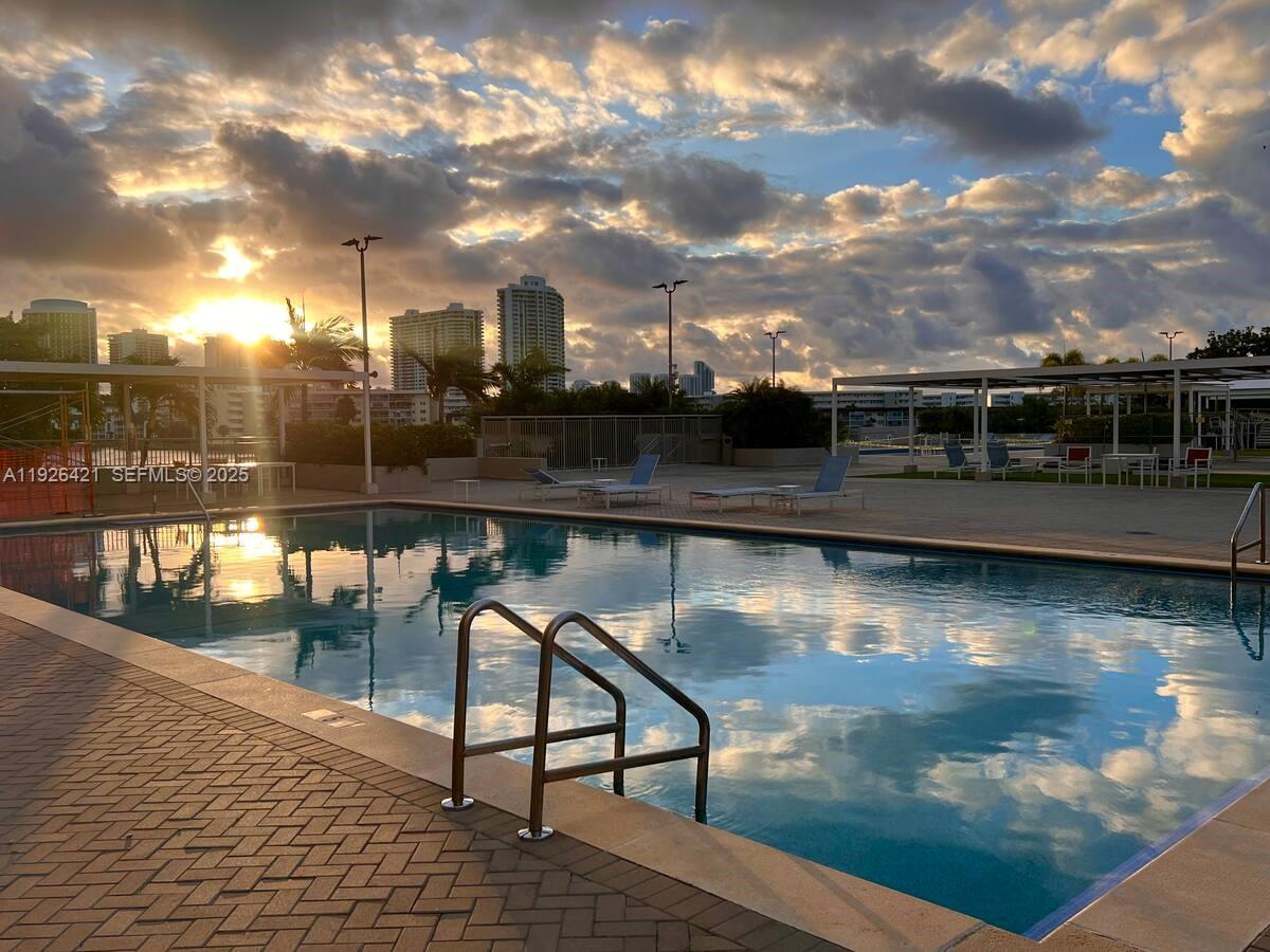 Aventura Condo: 18041 Biscayne Boulevard