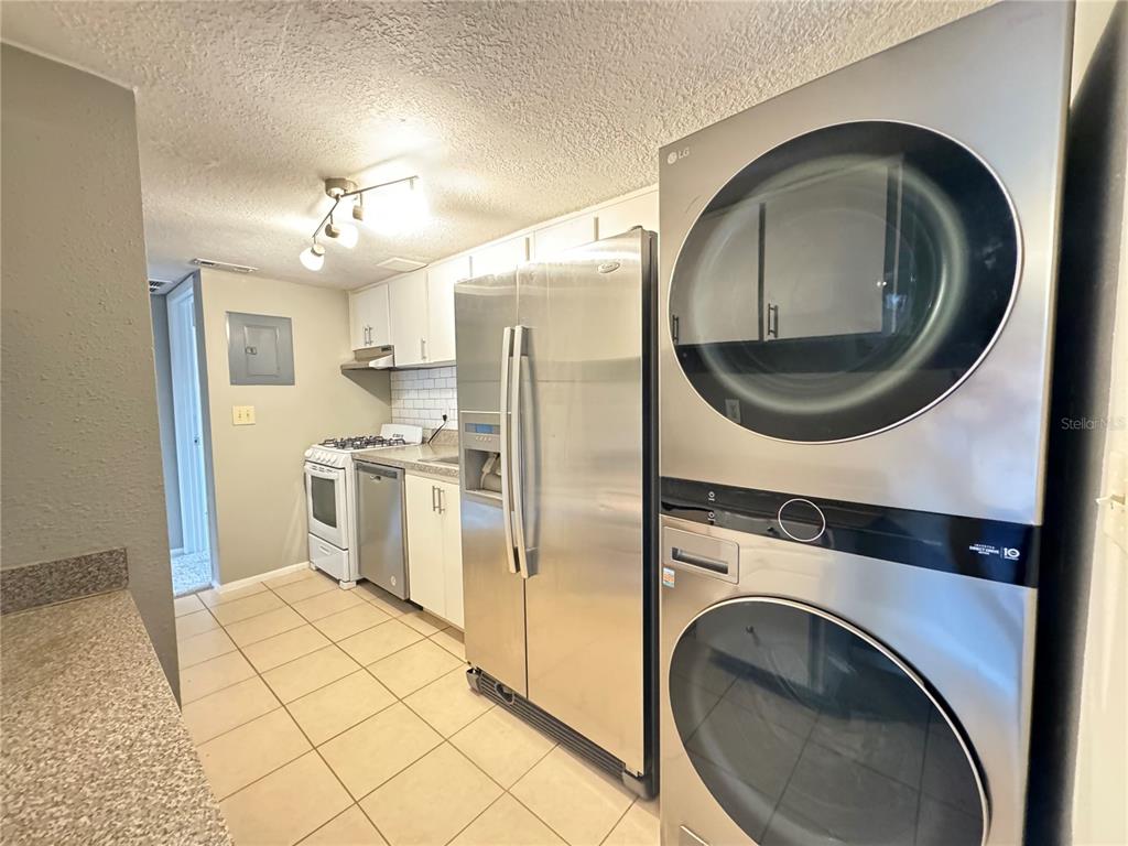 Altamonte Springs Condo: 120 Blue Pointe Way