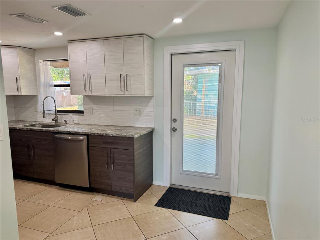 Sarasota Condo: 5734 Olive Avenue