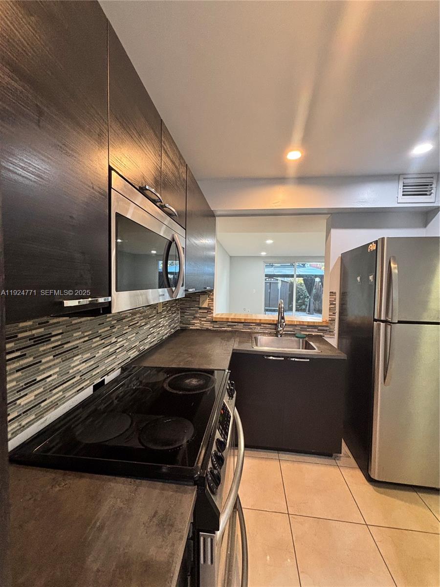 Miami Condo: 600 Northwest 107th Avenue